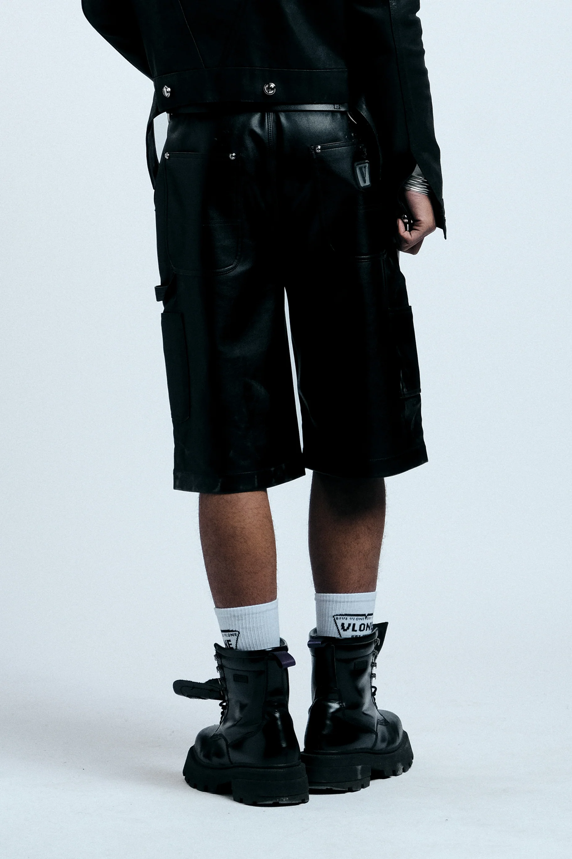 TAR WAXED DENIM SHORTS (Black) - Image 3